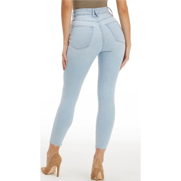 NWT GOOD AMERICAN Light wash good waist crop skinny jeans - Picture 4 of 16